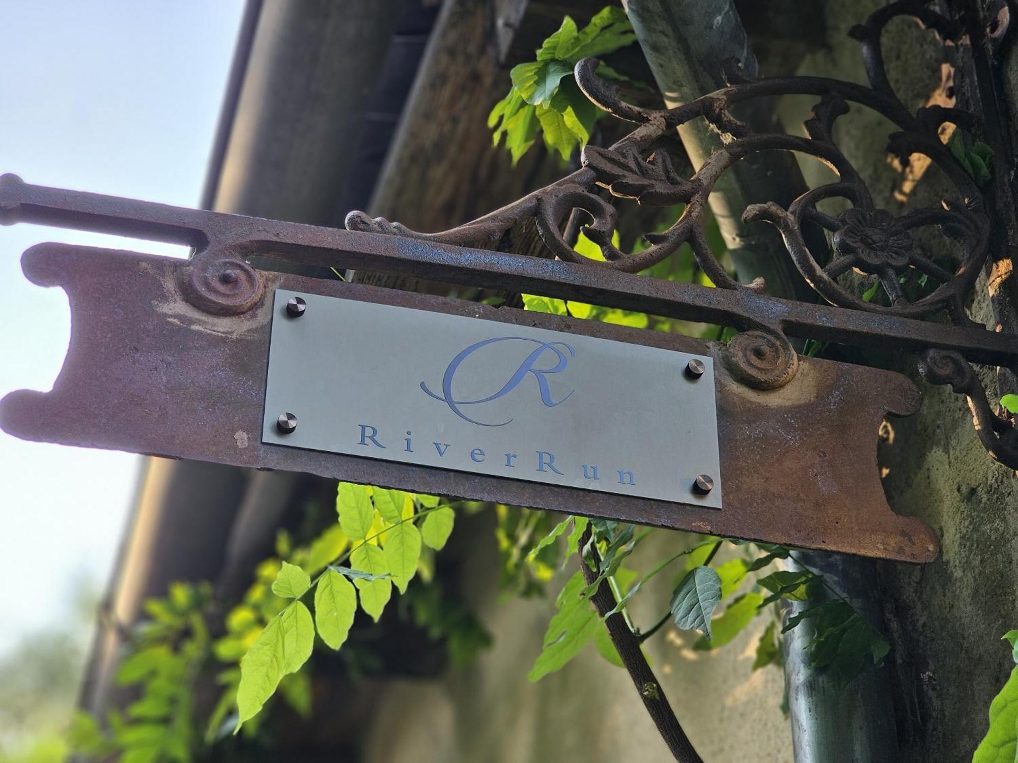 Riverrun Saint-Geniez-dʼOlt Exterior foto